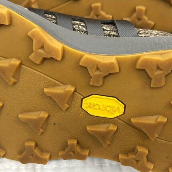 UYN Sz 39 8 Uynner Womens Brown Taupe Booties Hero Shoes Merino Wool Vibram Sole - Picture 11 of 15